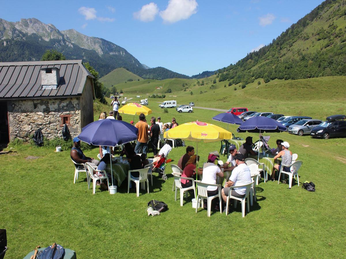Auberge De La Vallee D'Ossau Izest Екстериор снимка